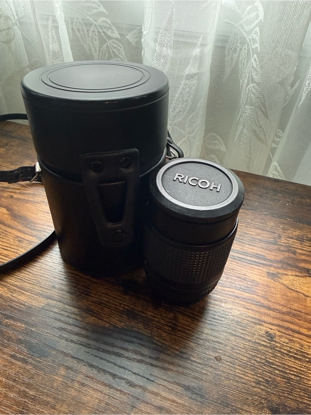 RICOH Telephoto Camera Lens 135mm XR Rikenon 1:28 with Case